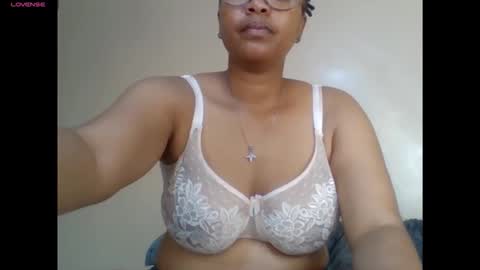 Snapshot of atara_seren chatting on 02/20/26, 11:32 atara_seren online show from 02/20/26, 11:32