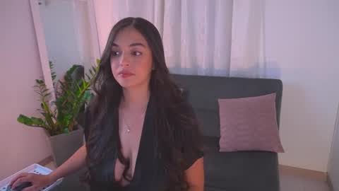 Snapshot of atena676 chatting on 09/16/25, 01:39 atena676 online show from 09/16/25, 01:39