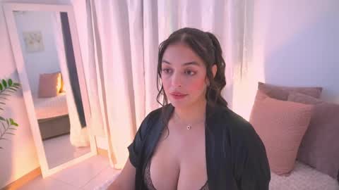 Snapshot of atena676 chatting on 06/07/26, 01:21 atena676 online show from 06/07/26, 01:21