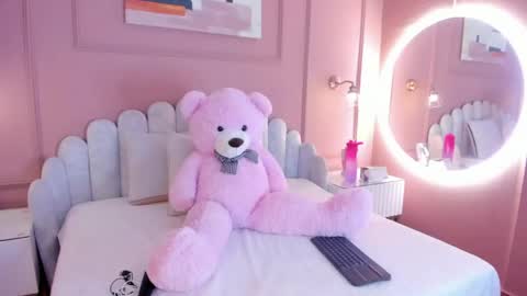 Athenea online show from 04/07/26, 02:56