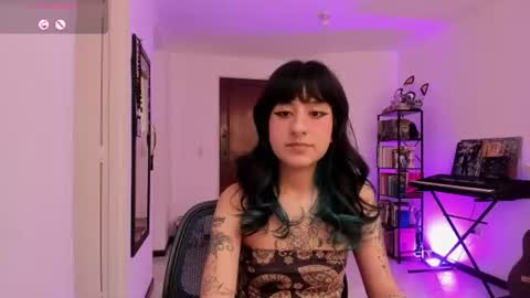 Snapshot of atenea_dragon__ chatting on 07/11/26, 07:38 Atenea online show from 07/11/26, 07:38