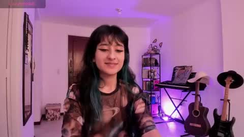 Snapshot of atenea_dragon__ chatting on 07/13/26, 09:06 Atenea online show from 07/13/26, 09:06