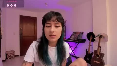 Snapshot of atenea_dragon__ chatting on 07/26/26, 08:27 Atenea online show from 07/26/26, 08:27