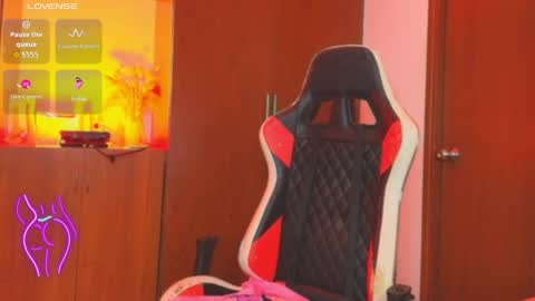 atenea_fit online show from 05/13/26, 01:25