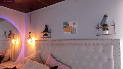 ATENEA online show from 11/20/25, 01:44