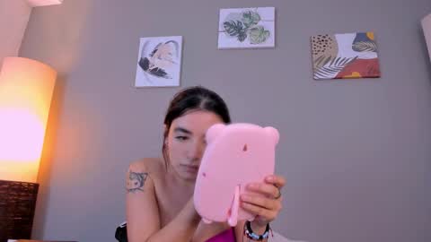 Snapshot of atenea_storm chatting on 10/13/25, 03:39 Atenea online show from 10/13/25, 03:39