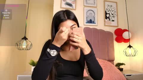 ateneaaa_ online show from 04/01/26, 07:33