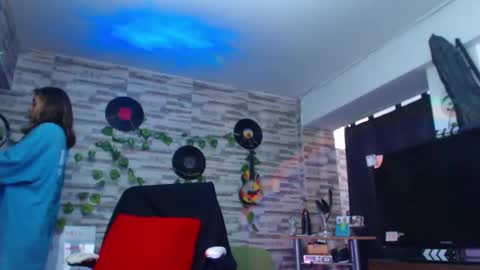 Atenea online show from 01/21/25, 06:02