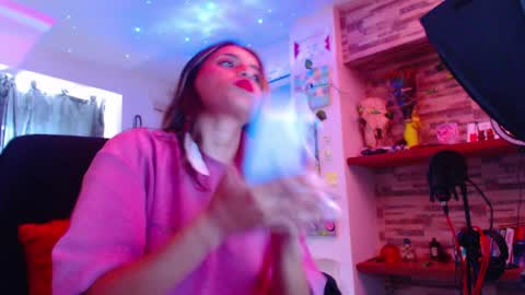 Atenea online show from 02/20/25, 02:57