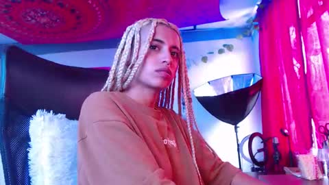 Atenea online show from 10/03/25, 04:15