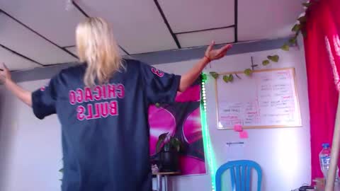 Atenea online show from 12/05/25, 12:58