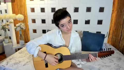 Athenea online show from 04/23/26, 01:24