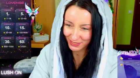 Snapshot of athena_starry chatting on 01/01/25, 05:43 athena starry online show from 01/01/25, 05:43