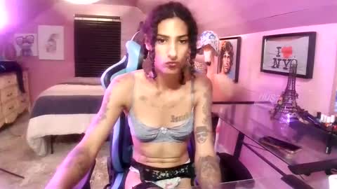 Snapshot of athena_the_godess chatting on 10/04/25, 03:37 xoxo G0DD3SS xoxox online show from 10/04/25, 03:37