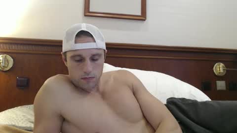 tommycb55555 online show from 09/25/25, 01:37