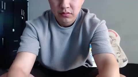 Robin online show from 01/06/26, 04:43