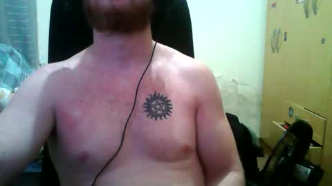 Snapshot of athleticboyy chatting on 10/22/25, 03:51 Paul Van online show from 10/22/25, 03:51