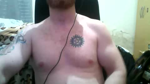 Snapshot of athleticboyy chatting on 05/17/26, 08:12 Paul Van online show from 05/17/26, 08:12
