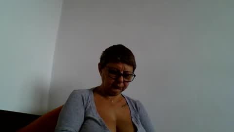 atikaarea online show from 10/24/25, 09:17