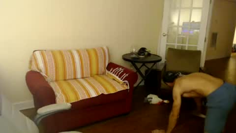 Snapshot of atlantis_weplantus chatting on 07/16/26, 01:44 B Baby online show from 07/16/26, 01:44