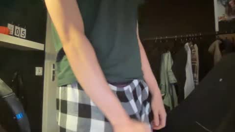 Undress a hung twink  online show from 12/05/24, 09:39