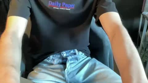 Undress a hung twink  online show from 01/10/25, 11:33