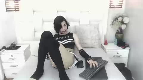 Snapshot of atley_dolly_ chatting on 09/10/25, 10:32 ATLEY online show from 09/10/25, 10:32