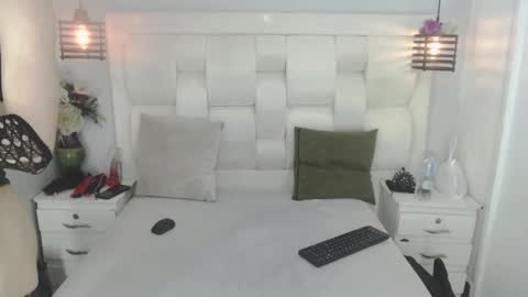 Snapshot of atley_dolly_ chatting on 09/19/25, 09:59 ATLEY online show from 09/19/25, 09:59