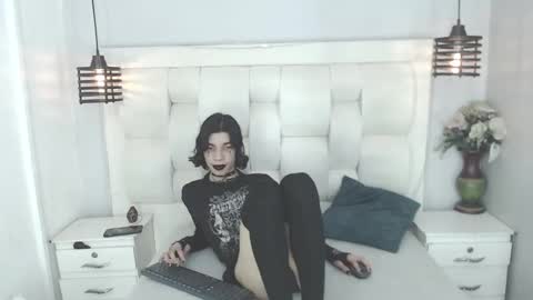 Snapshot of atley_dolly_ chatting on 10/08/25, 09:34 ATLEY online show from 10/08/25, 09:34