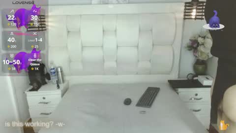 Snapshot of atley_dolly_ chatting on 10/10/25, 08:30 ATLEY online show from 10/10/25, 08:30