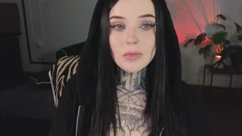 Snapshot of atomic_ketchup chatting on 11/27/25, 06:37 online every day between 10am-23pm online show from 11/27/25, 06:37