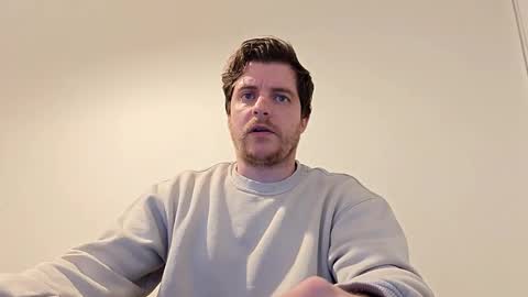 Snapshot of atomicoliver chatting on 02/26/26, 04:06 atomicoliver online show from 02/26/26, 04:06