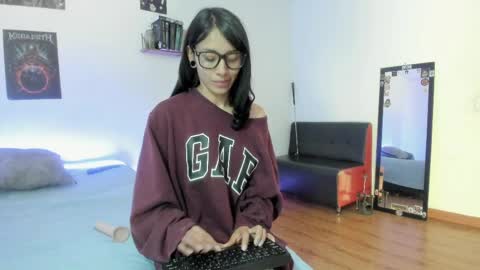 Carolina online show from 04/09/26, 02:55