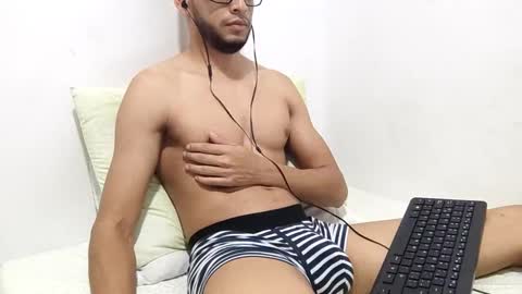 Torres online show from 10/10/25, 04:55
