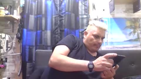 A online show from 01/03/25, 06:14