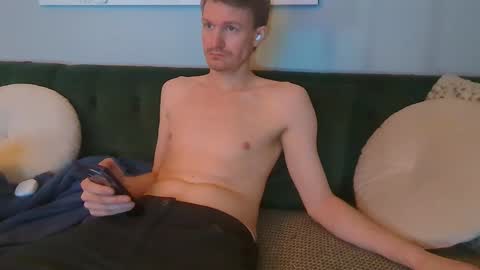 Snapshot of atvulpes chatting on 12/03/24, 03:41 Max Powers online show from 12/03/24, 03:41