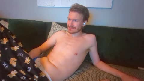 Snapshot of atvulpes chatting on 12/24/24, 07:39 Max Powers online show from 12/24/24, 07:39