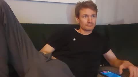 Snapshot of atvulpes chatting on 12/25/24, 03:28 Max Powers online show from 12/25/24, 03:28