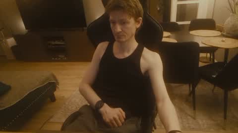 Snapshot of atvulpes chatting on 02/08/25, 05:08 Max Powers online show from 02/08/25, 05:08