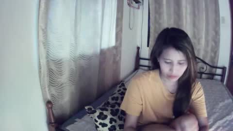 aubrey_xx online show from 11/17/25, 01:00