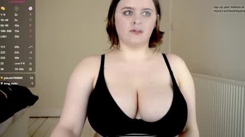 Audrey Jacq online show from 04/17/26, 04:10