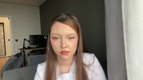 Snapshot of audriashearon chatting on 06/08/26, 08:37 Elene online show from 06/08/26, 08:37