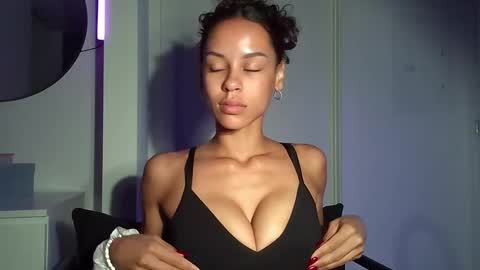 August online show from 11/01/25, 08:00