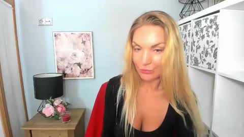 Snapshot of aullorasensual chatting on 01/21/25, 09:13 AulloraSensual online show from 01/21/25, 09:13