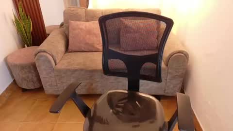aunty_milf0 online show from 05/27/26, 09:34