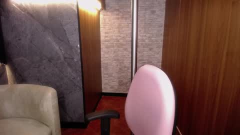 Snapshot of aura_cute_ chatting on 03/28/26, 03:06 aura_cute_ online show from 03/28/26, 03:06