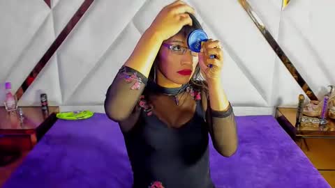 Monii Yi online show from 03/02/25, 01:58