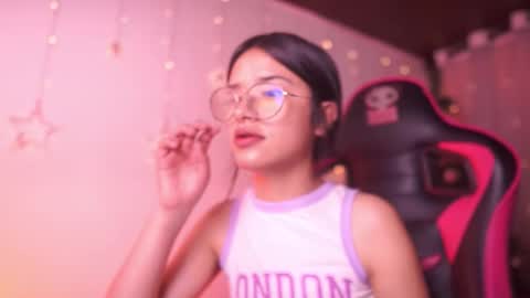 aura_rouss online show from 11/27/25, 12:56