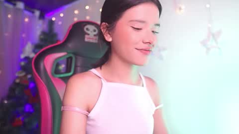 aura_rouss online show from 12/16/25, 12:48