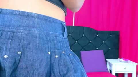 Snapshot of aura_sterling chatting on 06/16/26, 11:35 Aura online show from 06/16/26, 11:35